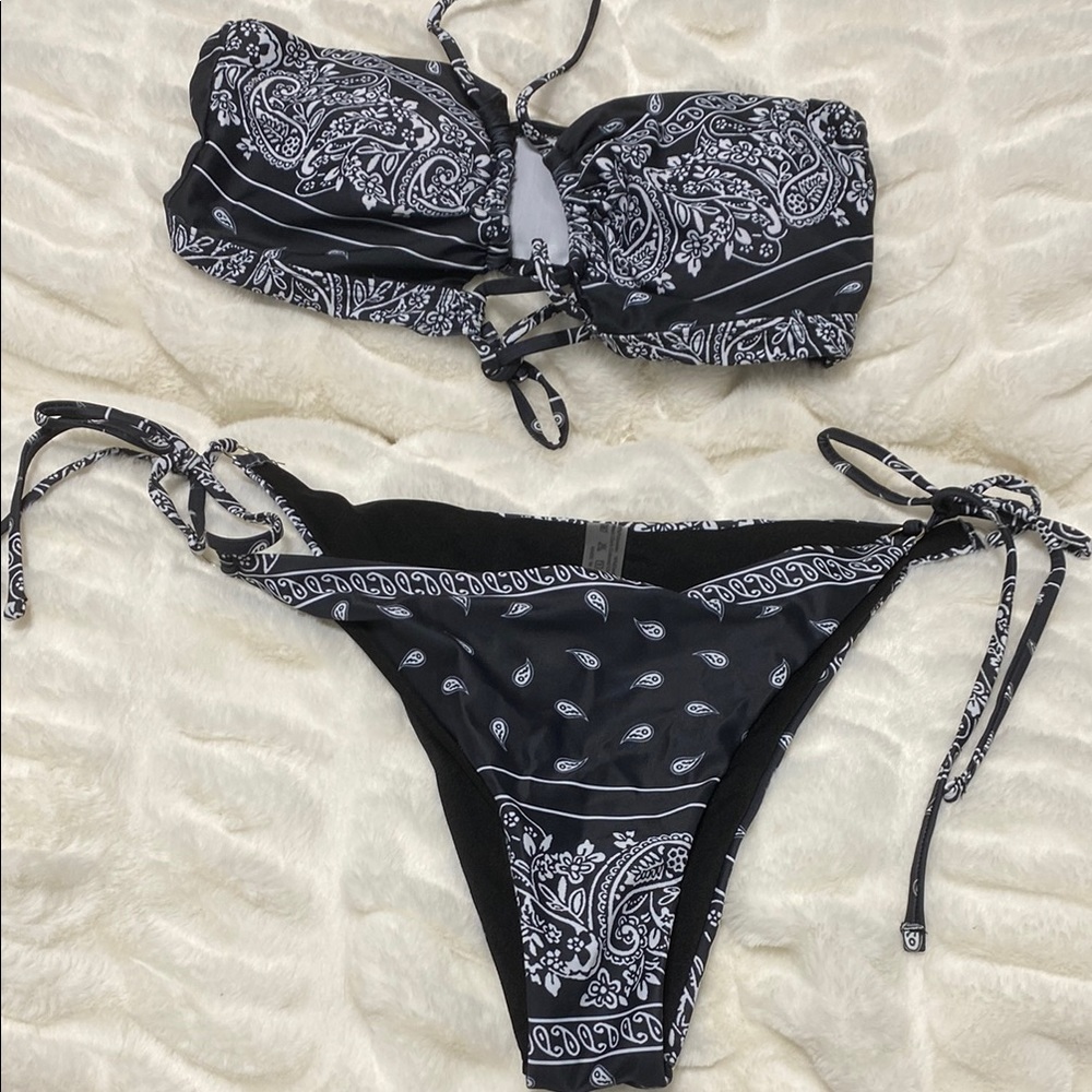 Black and White Paisley Bandeau Bikini